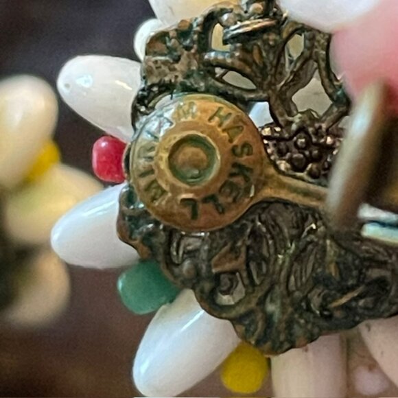 Miriam Haskell Signed 1940's Glass Flower Cluster Screw Back Clip On Earrings - Picture 4 of 10